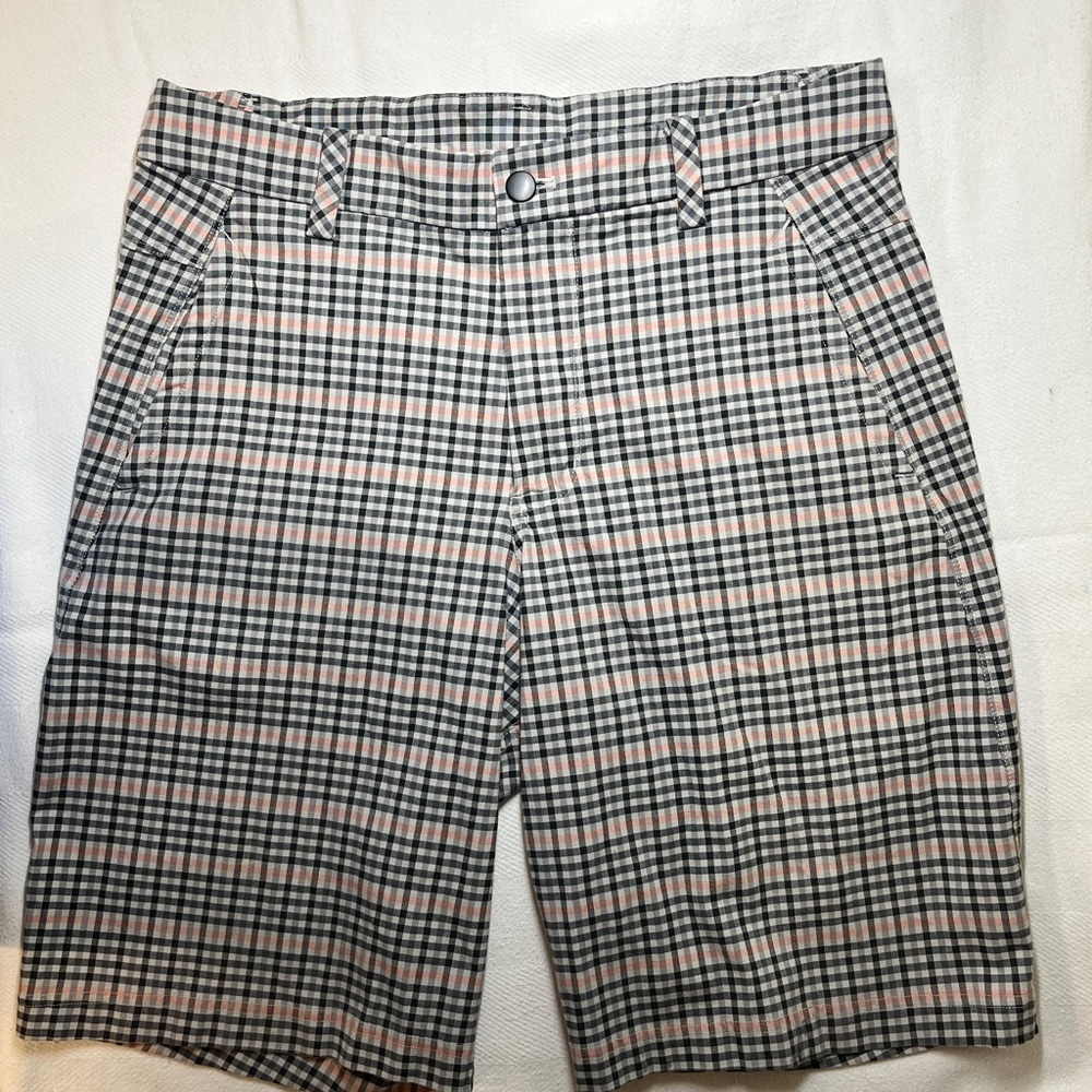 Lululemon Mens Plaid shorts size 32.
